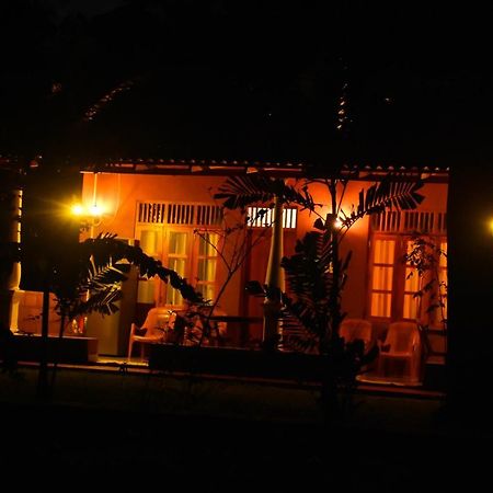 Leesa Villa Safari Resort Udawalawe Ngoại thất bức ảnh